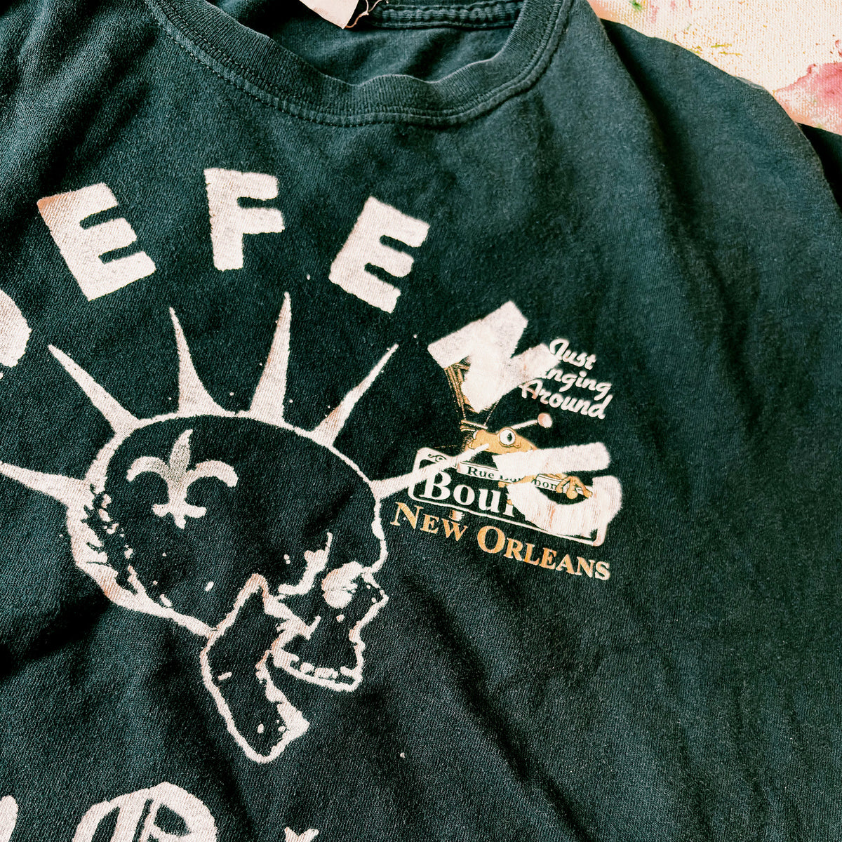 Defend Vintage Hanging Around