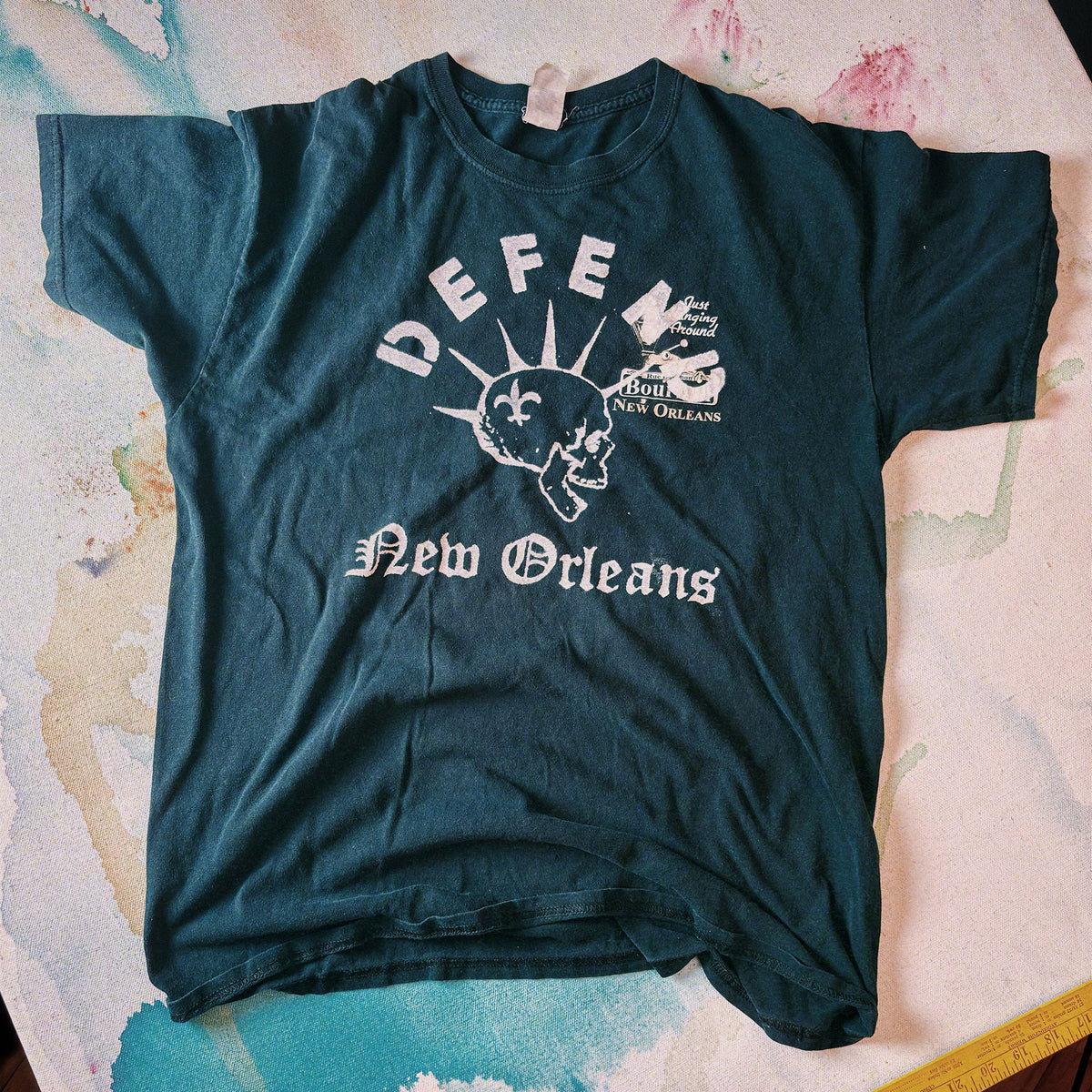 Defend Vintage Hanging Around