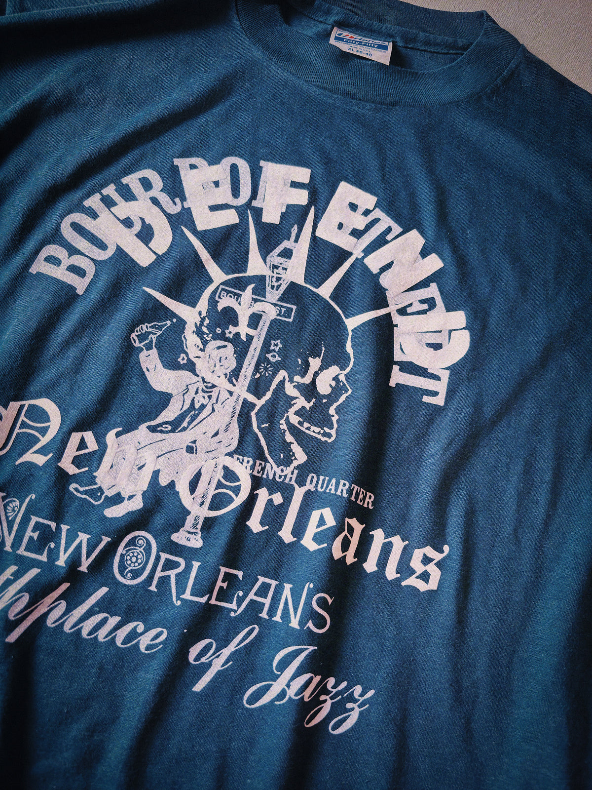 Defend Vintage Bourbon Street Lean