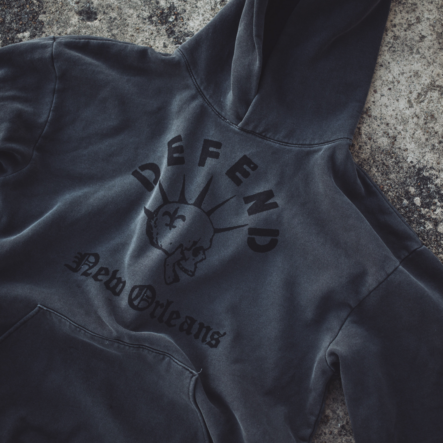 Defend Hoodie – Washed Black