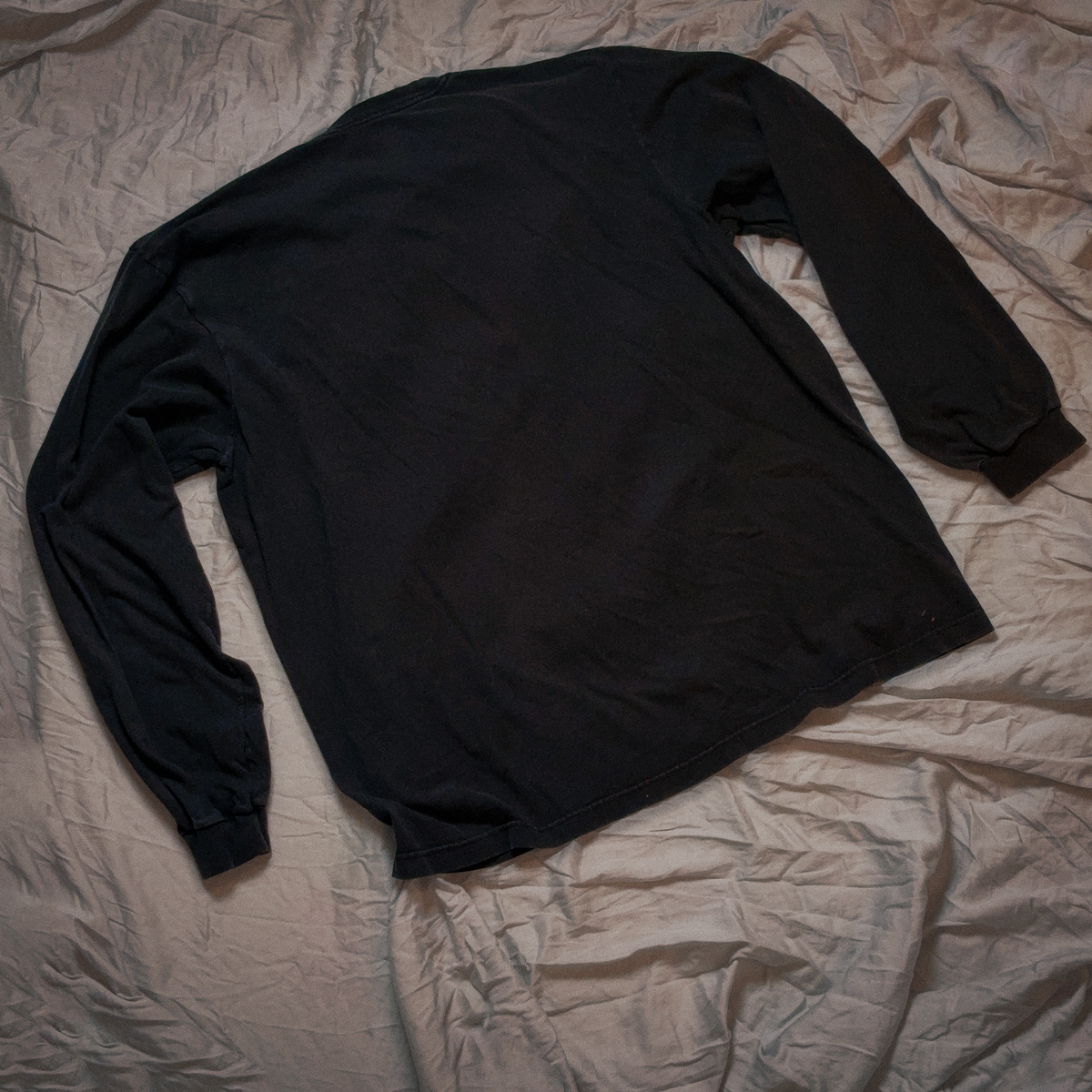 Defend Vintage Fleur-De-Lis Longsleeve